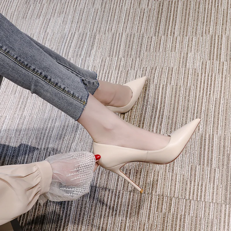 Formal Women Daily Wear Shoes - Женские туфли-лодочки из атласа нюдового цвета
