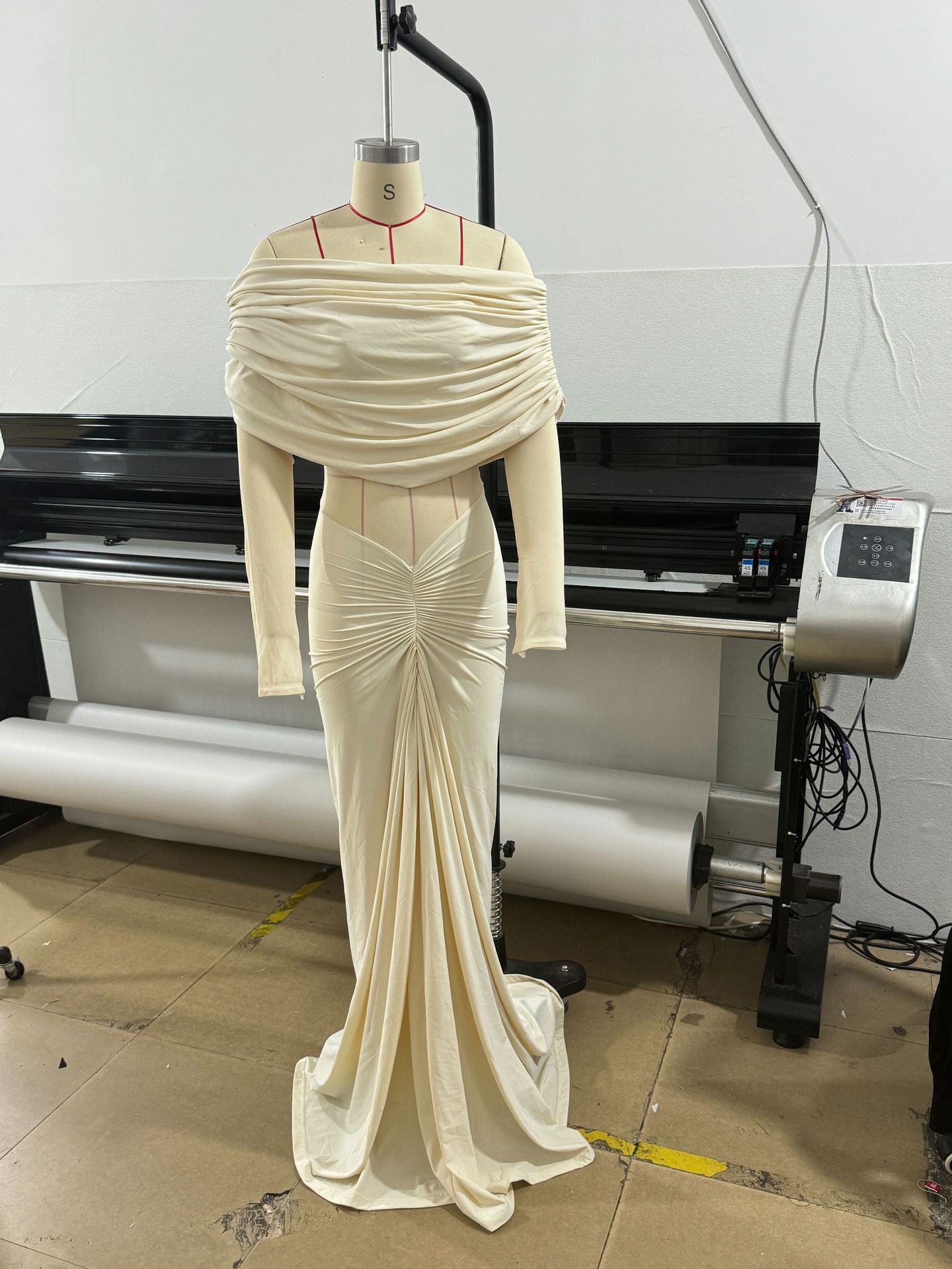 Бежевое женское платье для вып – обзор и цена Women'S Formal Wear For A Wedding Guest